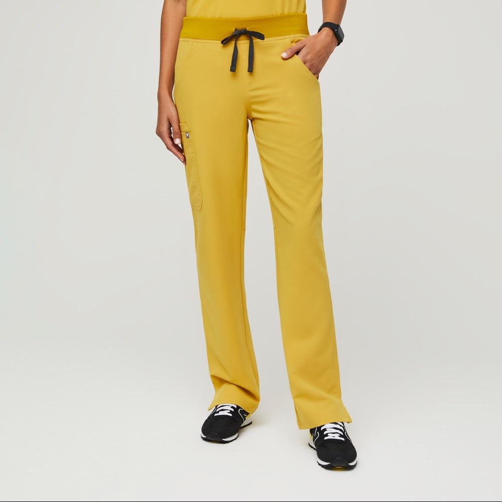 NWT limited edition Light gold Kade cargo scrub pant